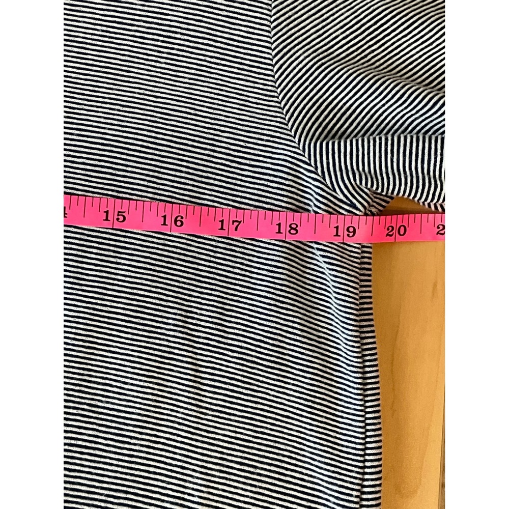 Christian Siriano New York Striped Boat Neck Top Button Hem Navy White Medium - Picture 5 of 6